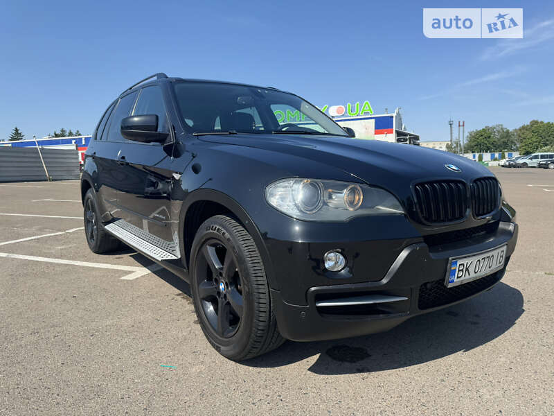 Позашляховик / Кросовер BMW X5 2010 в Рівному