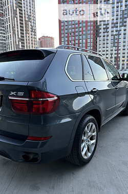 Внедорожник / Кроссовер BMW X5 2013 в Киеве