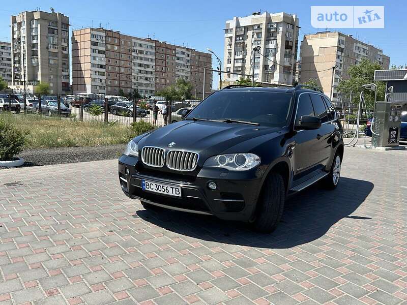 Позашляховик / Кросовер BMW X5 2013 в Запоріжжі
