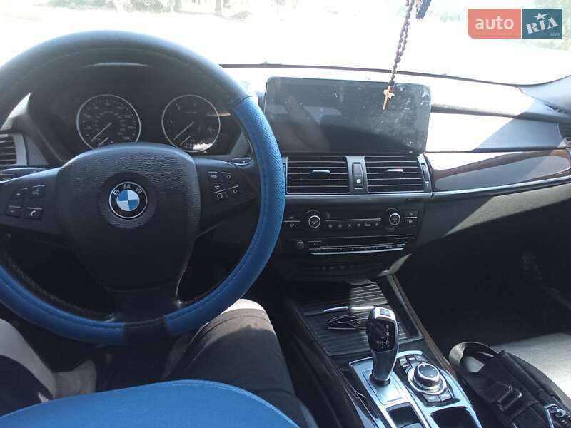 Позашляховик / Кросовер BMW X5 2012 в Краснограді
