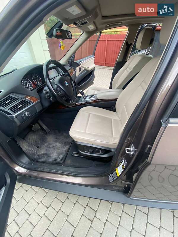 Внедорожник / Кроссовер BMW X5 2012 в Хмельницком