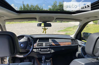 Внедорожник / Кроссовер BMW X5 2010 в Ужгороде