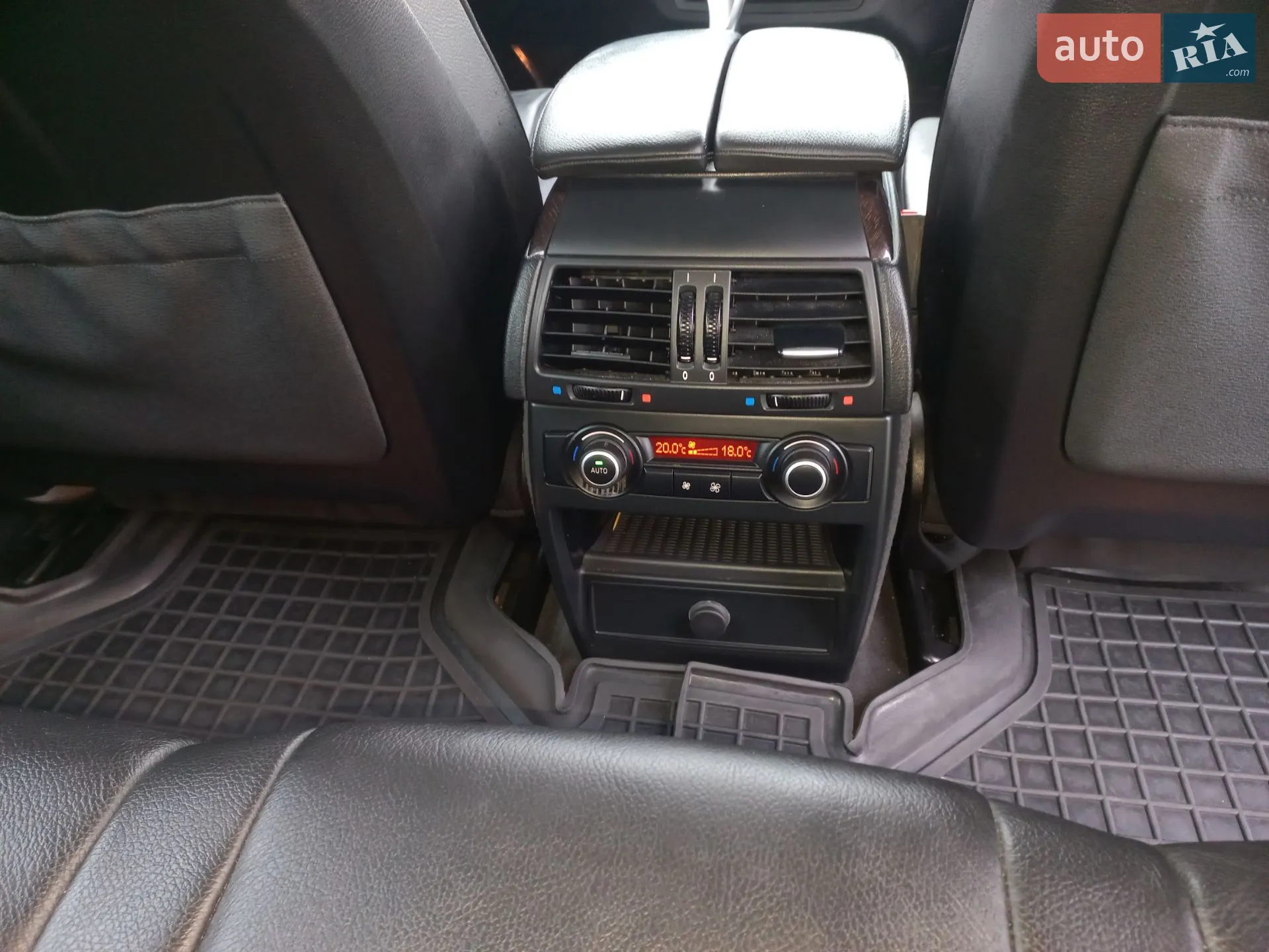 2010 BMW X5 - мініатюра 23