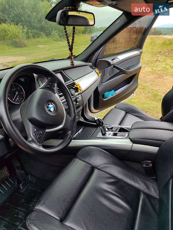 Внедорожник / Кроссовер BMW X5 2010 в Самборе