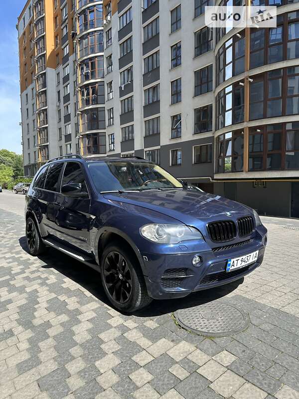 Позашляховик / Кросовер BMW X5 2010 в Івано-Франківську