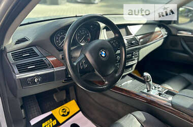 Внедорожник / Кроссовер BMW X5 2010 в Черновцах