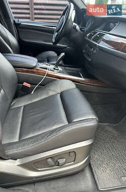 Позашляховик / Кросовер BMW X5 2013 в 