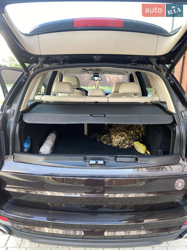 Позашляховик / Кросовер BMW X5 2014 в Івано-Франківську