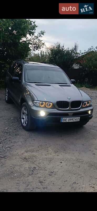 Позашляховик / Кросовер BMW X5 2004 в 