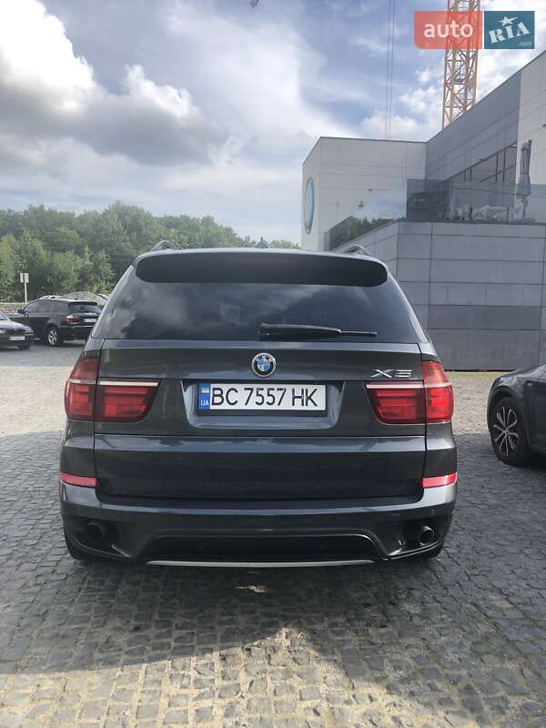 Позашляховик / Кросовер BMW X5 2011 в Львові