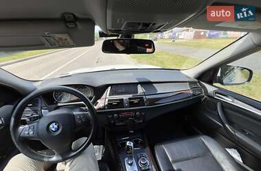 Позашляховик / Кросовер BMW X5 2010 в 