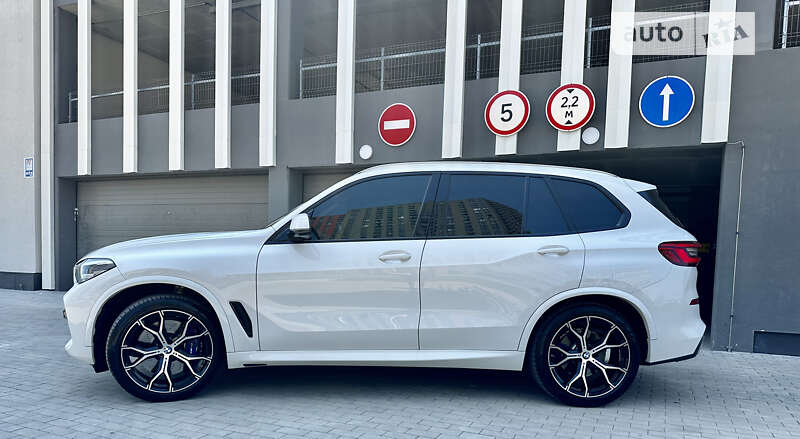 Внедорожник / Кроссовер BMW X5 2020 в Киеве