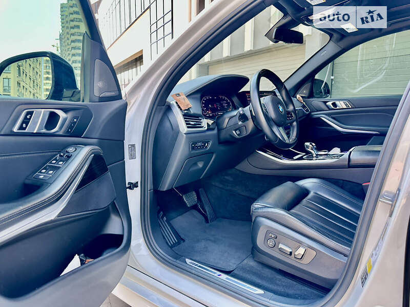 Внедорожник / Кроссовер BMW X5 2020 в Киеве