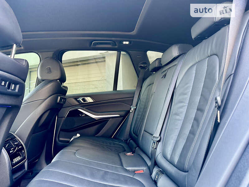 Внедорожник / Кроссовер BMW X5 2020 в Киеве