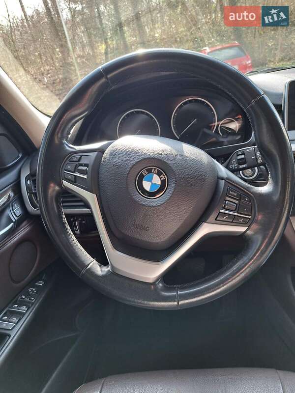 Позашляховик / Кросовер BMW X5 2015 в Кам'янському