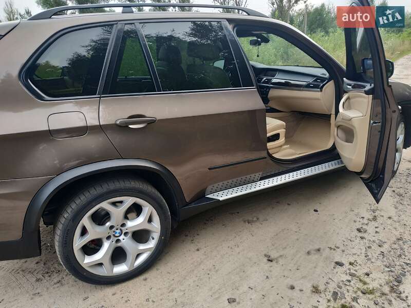 Позашляховик / Кросовер BMW X5 2013 в Вараші