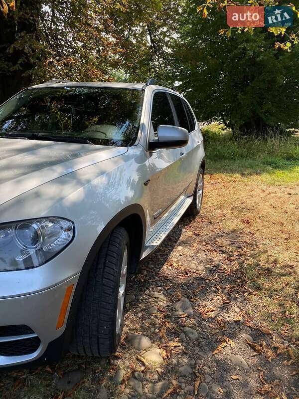 Внедорожник / Кроссовер BMW X5 2012 в Калуше