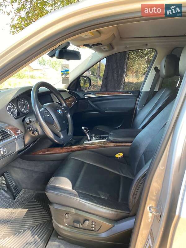 Внедорожник / Кроссовер BMW X5 2012 в Калуше