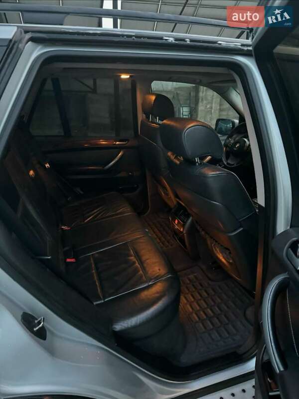 Внедорожник / Кроссовер BMW X5 2005 в Кицмани