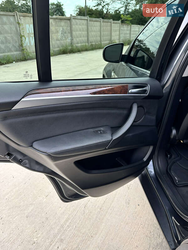 Внедорожник / Кроссовер BMW X5 2011 в Одессе