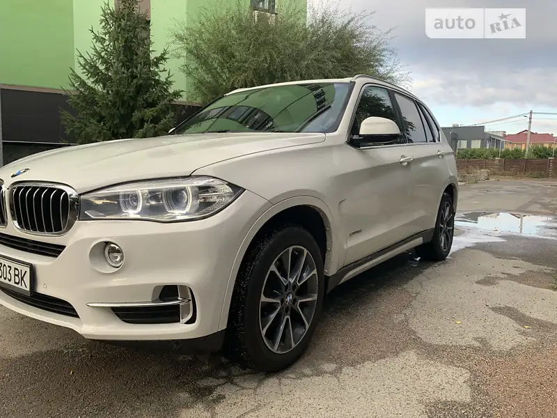 Внедорожник / Кроссовер BMW X5 2017 в 