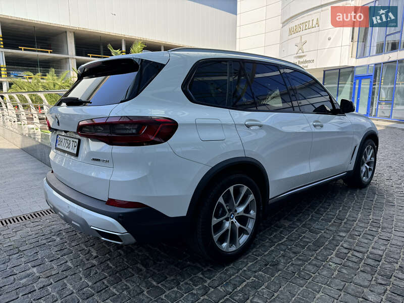 Внедорожник / Кроссовер BMW X5 2018 в Одессе