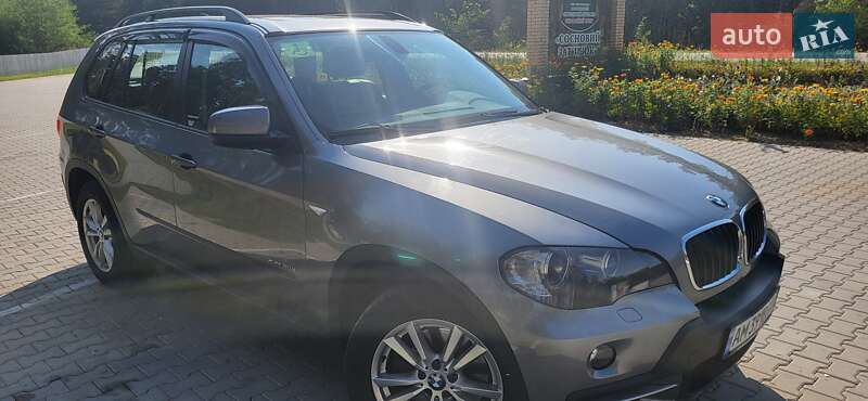 Внедорожник / Кроссовер BMW X5 2009 в Коростене