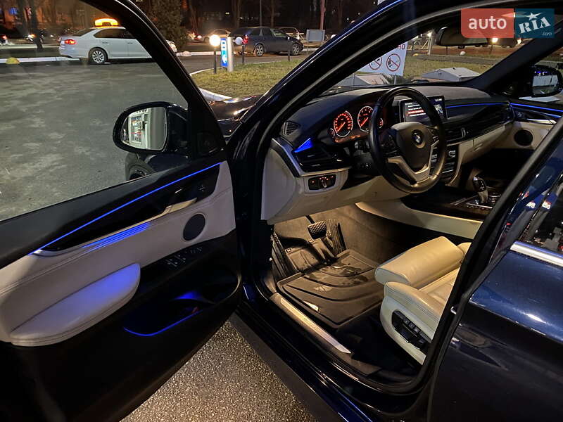 Внедорожник / Кроссовер BMW X5 2016 в Покрове