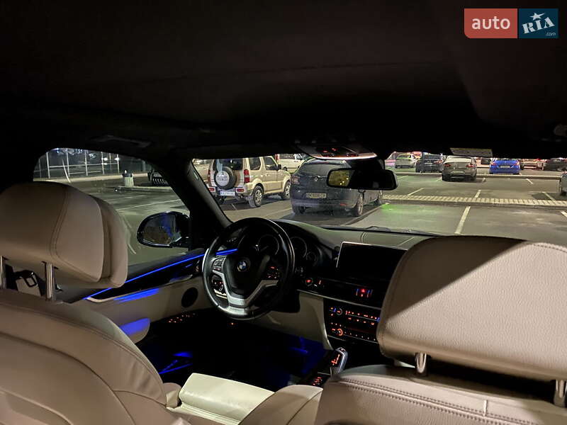 Внедорожник / Кроссовер BMW X5 2016 в Покрове