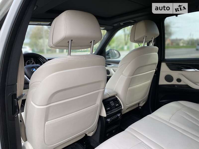 Позашляховик / Кросовер BMW X5 2017 в Луцьку