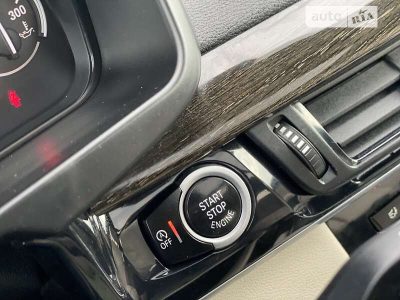 Позашляховик / Кросовер BMW X5 2017 в Луцьку