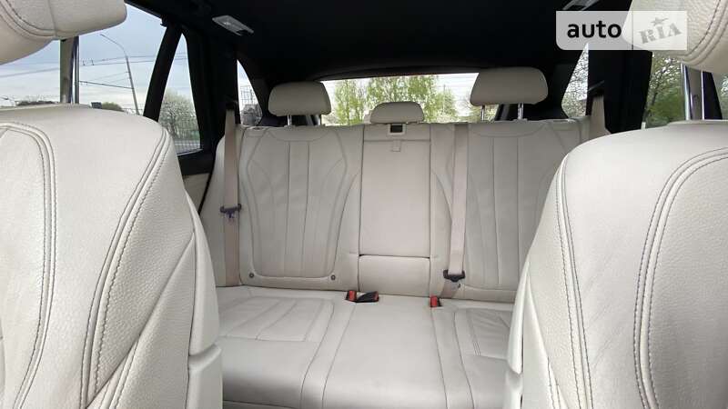 Позашляховик / Кросовер BMW X5 2017 в Луцьку