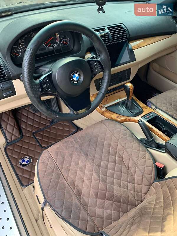 Внедорожник / Кроссовер BMW X5 2004 в Галиче