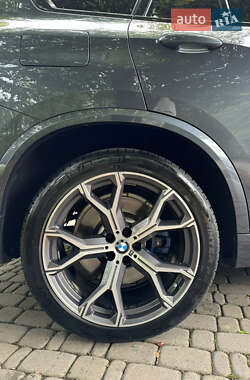 Позашляховик / Кросовер BMW X5 2019 в 