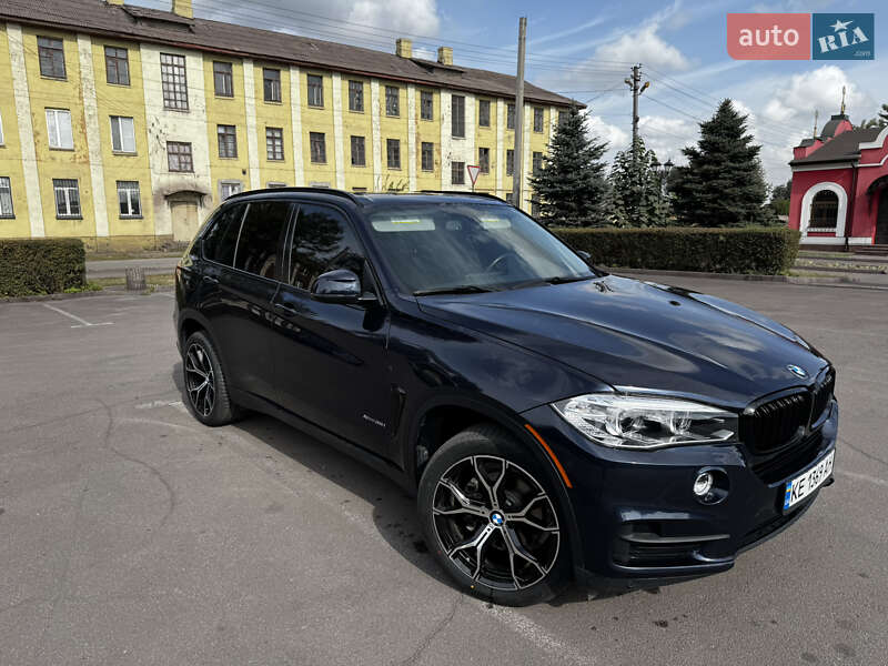 Внедорожник / Кроссовер BMW X5 2015 в Каменском