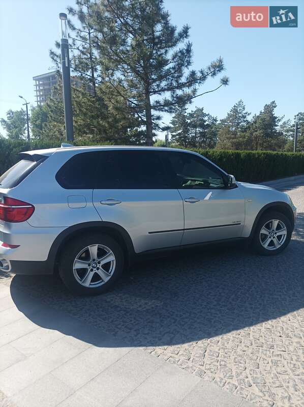 Позашляховик / Кросовер BMW X5 2011 в Синельниковому