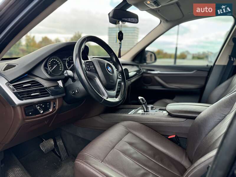 Позашляховик / Кросовер BMW X5 2015 в Львові