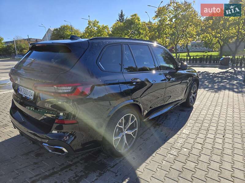 Позашляховик / Кросовер BMW X5 2022 в Чернівцях