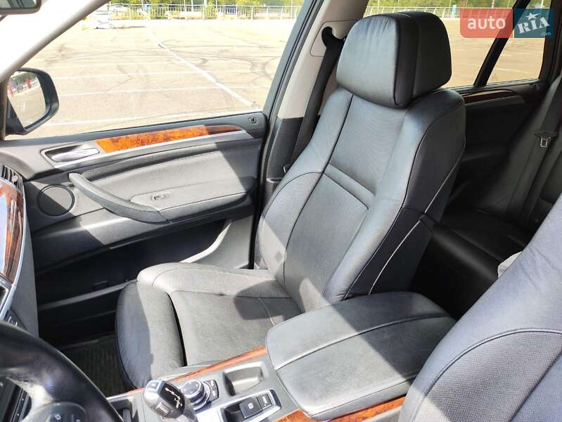 Внедорожник / Кроссовер BMW X5 2011 в Киеве