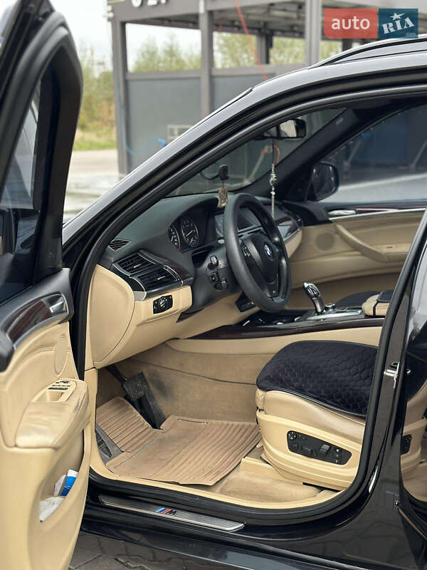 Позашляховик / Кросовер BMW X5 2010 в Львові