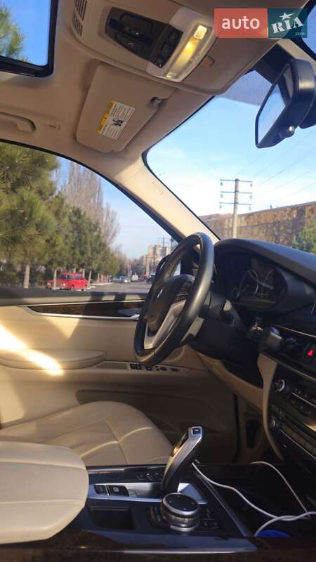 Внедорожник / Кроссовер BMW X5 2015 в Одессе