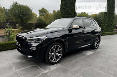 Позашляховик / Кросовер BMW X5 2019 в Чернівцях