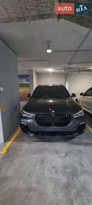 Внедорожник / Кроссовер BMW X5 2020 в Запорожье