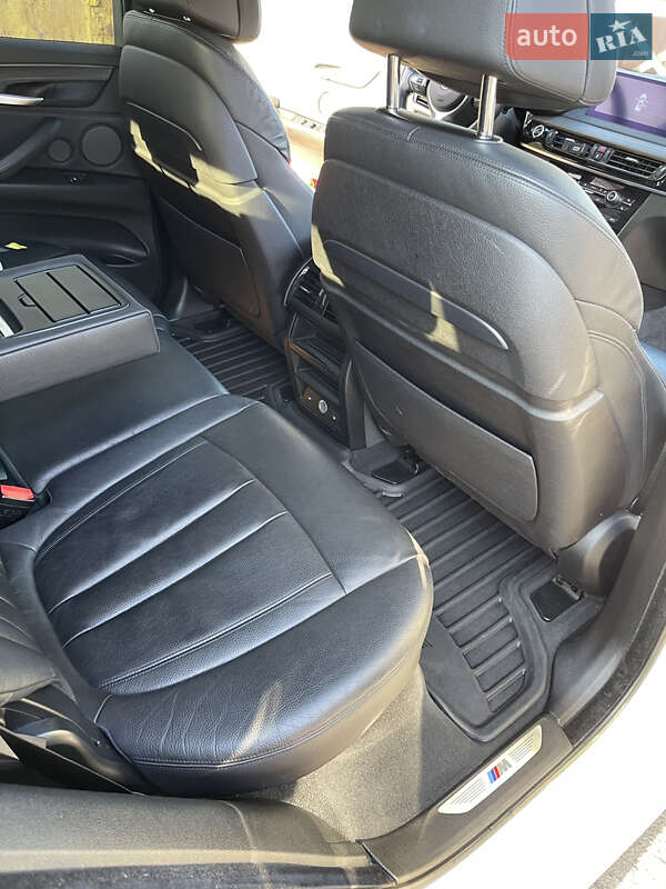 Внедорожник / Кроссовер BMW X5 2015 в Черновцах