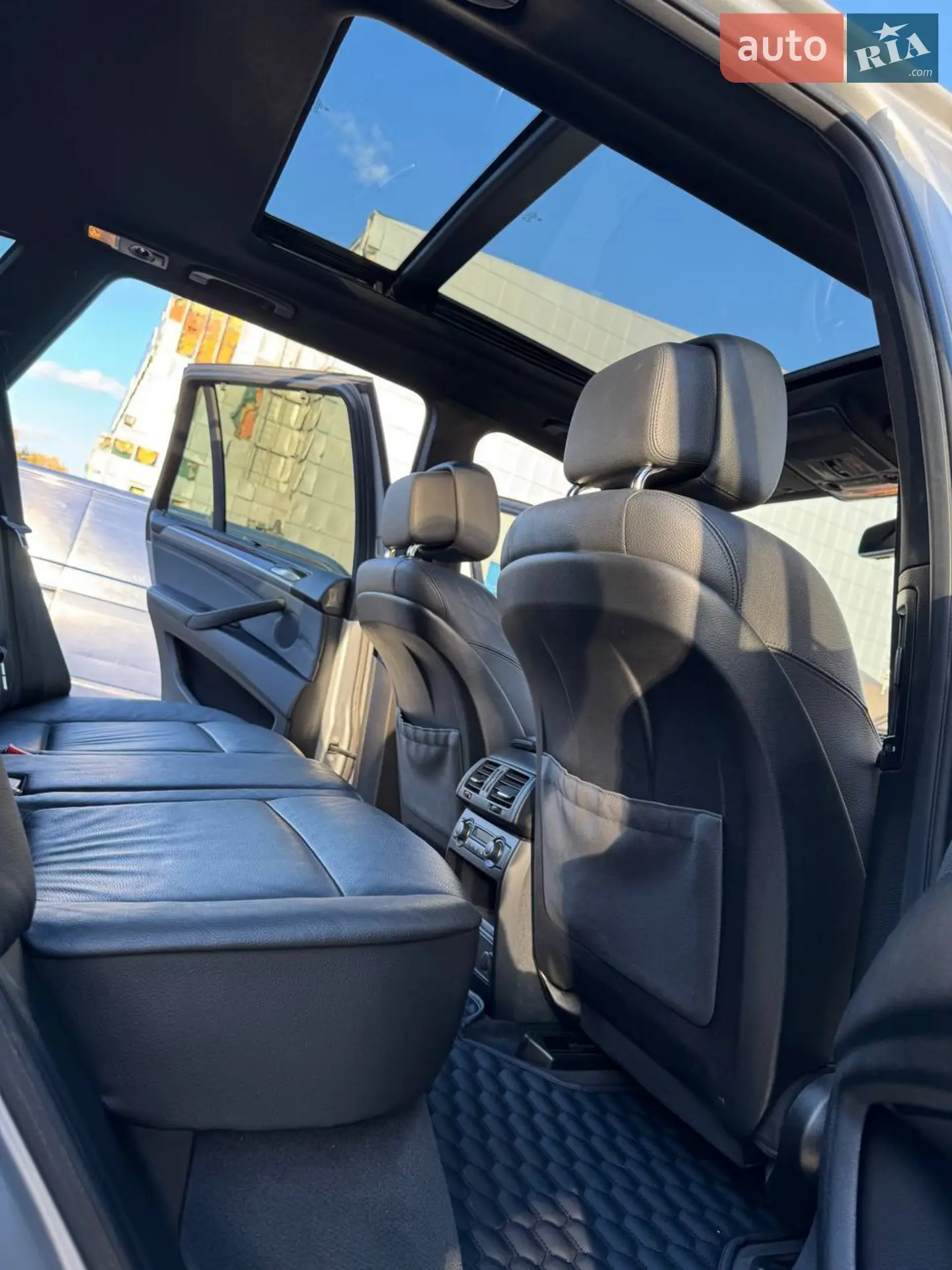 2010 BMW X5 - мініатюра 18