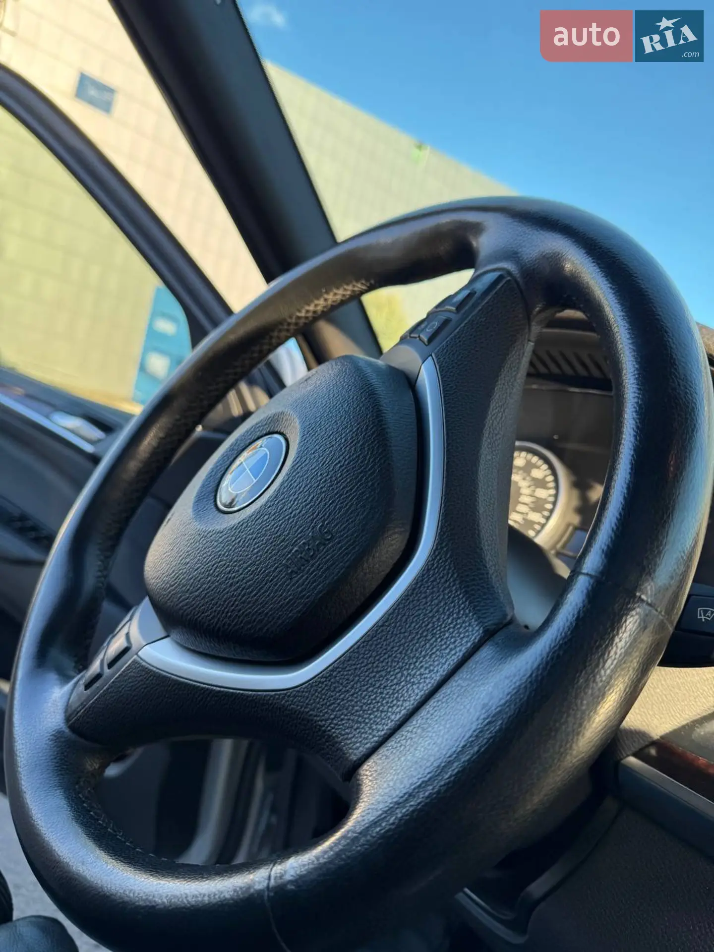2010 BMW X5 - мініатюра 20