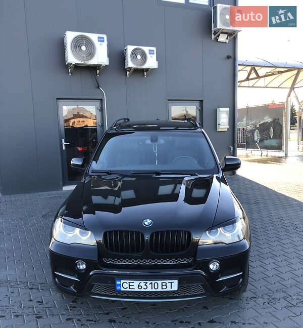 Позашляховик / Кросовер BMW X5 2010 в Чернівцях