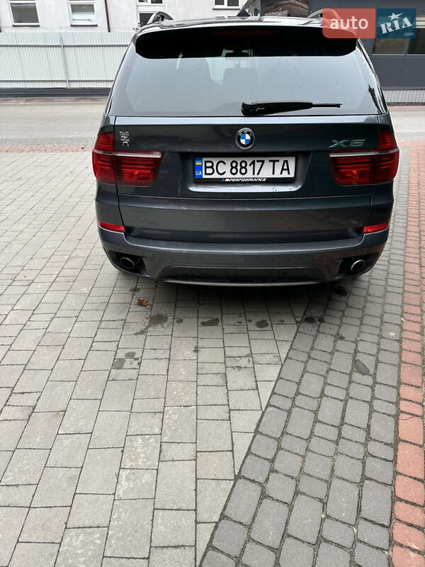 Внедорожник / Кроссовер BMW X5 2012 в Львове