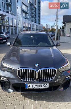 Внедорожник / Кроссовер BMW X5 2019 в 