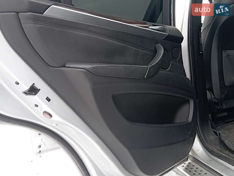 Внедорожник / Кроссовер BMW X5 2007 в Гнатовке
